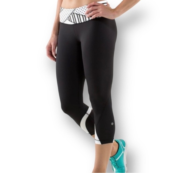 Lululemon Run: Inspire Crop II - Picture 1 of 10